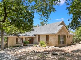 Guadalupe River Retreat，位于Kreutzberg的酒店