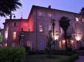 La Foresteria del Castello - Wellness Hotel in Dimora Storica，位于CastellʼAlfero的酒店