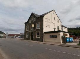 Wingfield Hotel，位于Llanbradach的酒店