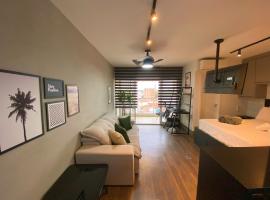 Studio a 100m Bosque, Centro e Cambuí- Home Office, Piscina, Sauna, Jacuzzi, Fitness，位于坎皮纳斯的低价酒店