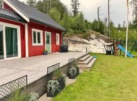 The Buar Cabin，位于斯特伦斯塔德的木屋