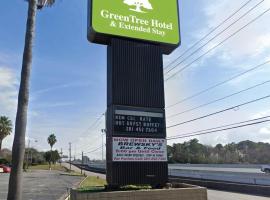 GreenTree Hotel & Extended Stay I-10 FWY Houston, Channelview, Baytown，位于钱诺夫的酒店