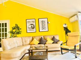 Yellow House，位于特拉莫的公寓