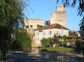 Hostellerie Les Griffons，位于Bourdeilles的酒店