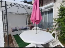 Bas de maison de village cosy & relax