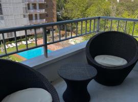 Precioso y tranquilo apartamento zona alta Diagonal Barcelona，位于巴塞罗那Güell Pavilions附近的酒店