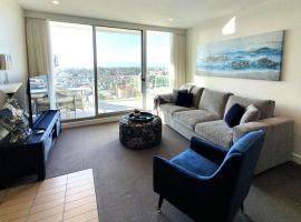 Colley 11-11 Sub-Penthouse Luxurious Glenelg，位于格莱内尔格的酒店