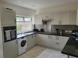 Lovely Three Bed Home，位于Abbey Wood的酒店