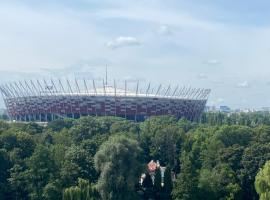 Dedek Park - historyczny dworek w pięknym Parku Skaryszewskim obok Stadionu Narodowego，位于华沙的酒店