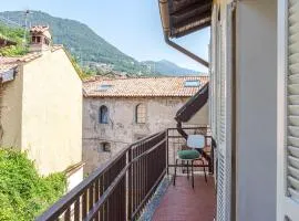 Roomy Apartament in Domaso with small balcony!