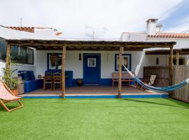 Sunrise Monsaraz Blue - Casa com 2 quartos Jardim，位于蒙萨拉什的自助式住宿