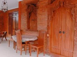 Rumah Ukhi Guest House