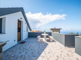 Salsa Country House I by Madeira Sun Travel，位于莫尼兹港的度假屋