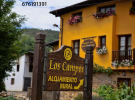 Casa Rural Los campos，位于科里奥的乡间豪华旅馆