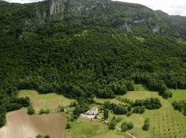 Les deux sources，位于Saint-Laurent-en-Royans的酒店