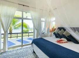 Ivy's Cove Beach Side Condo - Luxury Villa