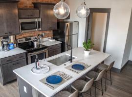 Gorgeous Condo in the Heart of OTR Free Parking，位于辛辛那提的酒店