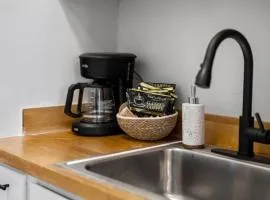 Cozy 1BR Near Zoo, UC, OTR, Downtown