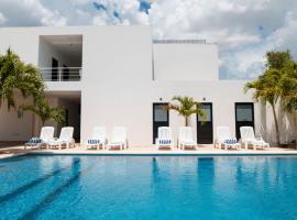 Hotel & Suites Yuca Ville Siglo XXI，位于梅里达的酒店
