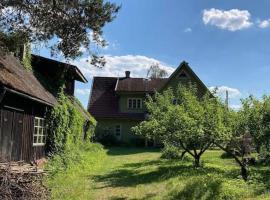 Cozy house in the beautiful nature of Otepää，位于奥泰佩的度假屋