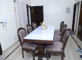 Fortune Home Service Apartment 3Bhk,B-57 Near Apollo Hospital