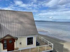 WhidbeyBeachHouse, an Oceanfront Getaway on a Private Beach