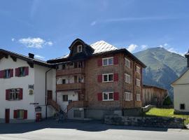 Pez Regina - Nordic Style Alps Hotel，位于Lumbrein的酒店