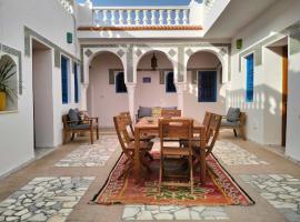 Beit El Ezz - la grande，位于Ouled Yaneg的酒店