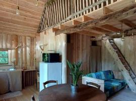 Cabane Salamandre，位于Saint-&Eacute;loy-les-Tuileries的豪华帐篷