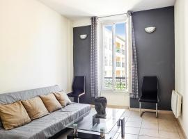 Amazing Apartment In Marignane With Wifi，位于马里尼亚讷的酒店