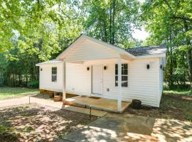 Greer Vacation Rental about 11 Mi to Greenville!，位于格里尔的别墅