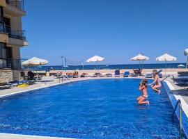 Urlaub - Obzor Beach Resort A109，位于奥布佐尔的公寓式酒店