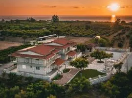 Terra Hélios Suites & Studios