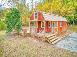 Casey Paradise Tiny Home Mountain Retreat，位于Cullowhee的酒店