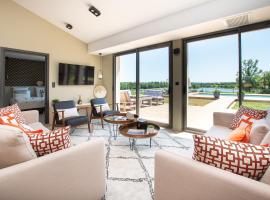 La Villa face au Lac，位于Saramon的酒店