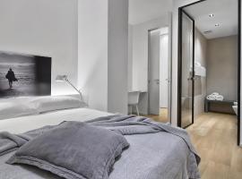Luxury Suites Collection - SHANTUNG Double Room，位于里乔内的豪华酒店