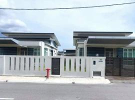 JOVIAL SingleStorey Bungalow 4Room10Pax `Alma，位于大山脚的酒店
