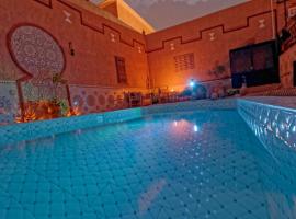 Riad Parfums de OUARZAZATE，位于瓦尔扎扎特的住宿加早餐旅馆