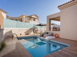 Villa Ismini 3 bedrooms,pool, barbeque，位于Agios Dimitrios的别墅