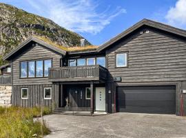 Beautiful Home In Hovden I Setesdal With Kitchen，位于霍夫登的乡村别墅
