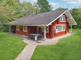 Beautiful Home In Kalundborg With Sauna，位于凯隆堡的酒店