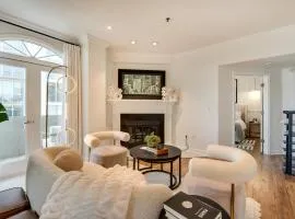 Atlanta Rental with Balcony Near Buckhead!