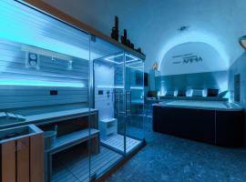 Anima Suite - Sauna - Jacuzzi e Cucina，位于普罗奇达的酒店