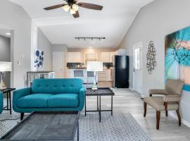 South Asheville Townhome 12 B，位于Arden的酒店