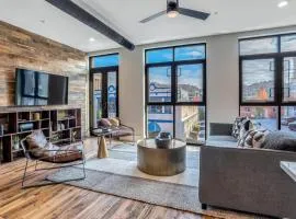 Unbelievable Downtown Condo