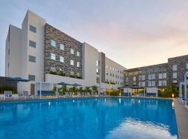 City Express Suites by Marriott Cancún Aeropuerto，位于坎昆的酒店