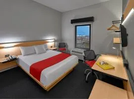 圣卡塔琳娜蒙特雷都市快捷酒店