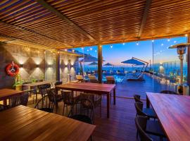 City Express Plus by Marriott Ensenada，位于恩塞纳达港的酒店