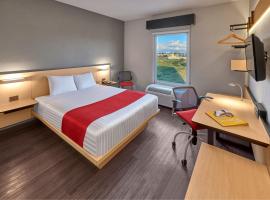 圣路易斯波托西佐那工业城市快捷酒店，位于圣路易斯波托西的酒店