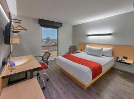 萨拉曼卡都市快捷酒店，位于萨拉曼卡的酒店